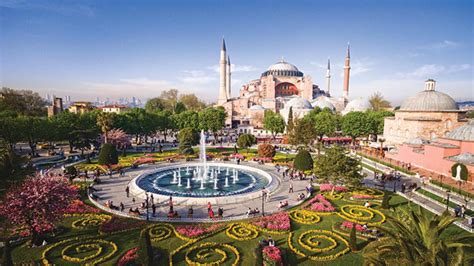 Tarihin İzlerini Taşıyan Meydanlar: Türkiye'nin En Efsane Meydanları