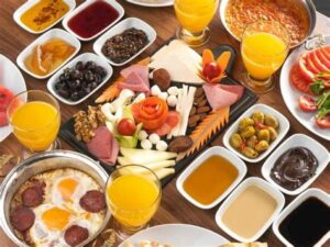Eşsiz Kahvaltı Mekanları: İstanbul, Adana ve İzmir Tavsiyeleri