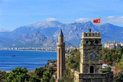 Tatil Şehri Antalya'nın Tarihi ve Turistik Güzellikleri